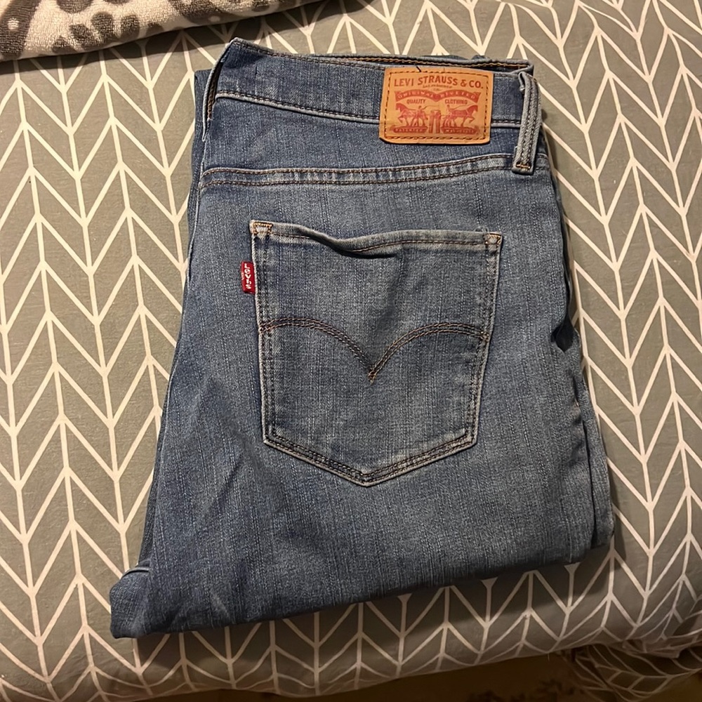 Levi mom jeans